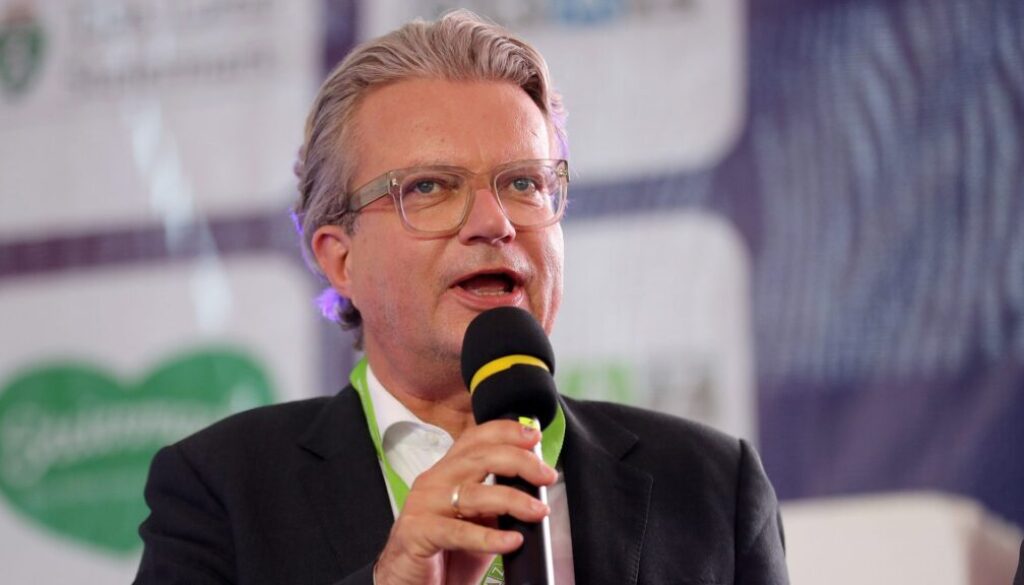 GEPA-20220615-101-127-0066