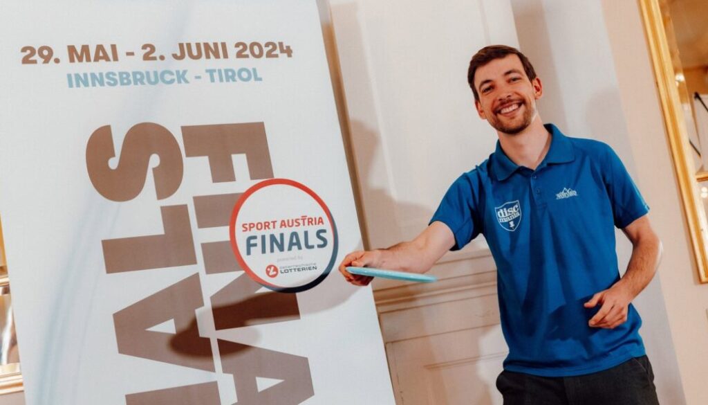 Stanislaus Amann bei einem Pressetermin