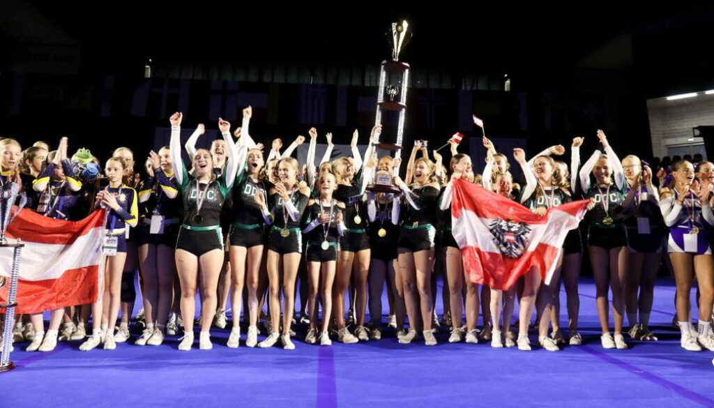 cheerleading-em-youth