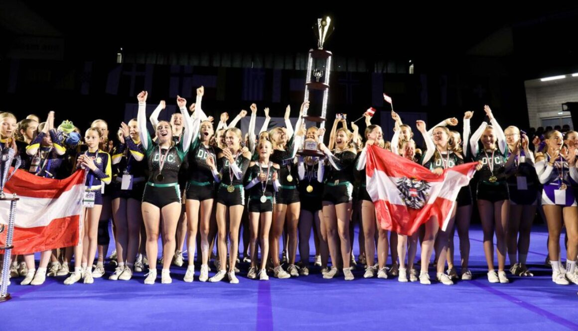 cheerleading-em-youth