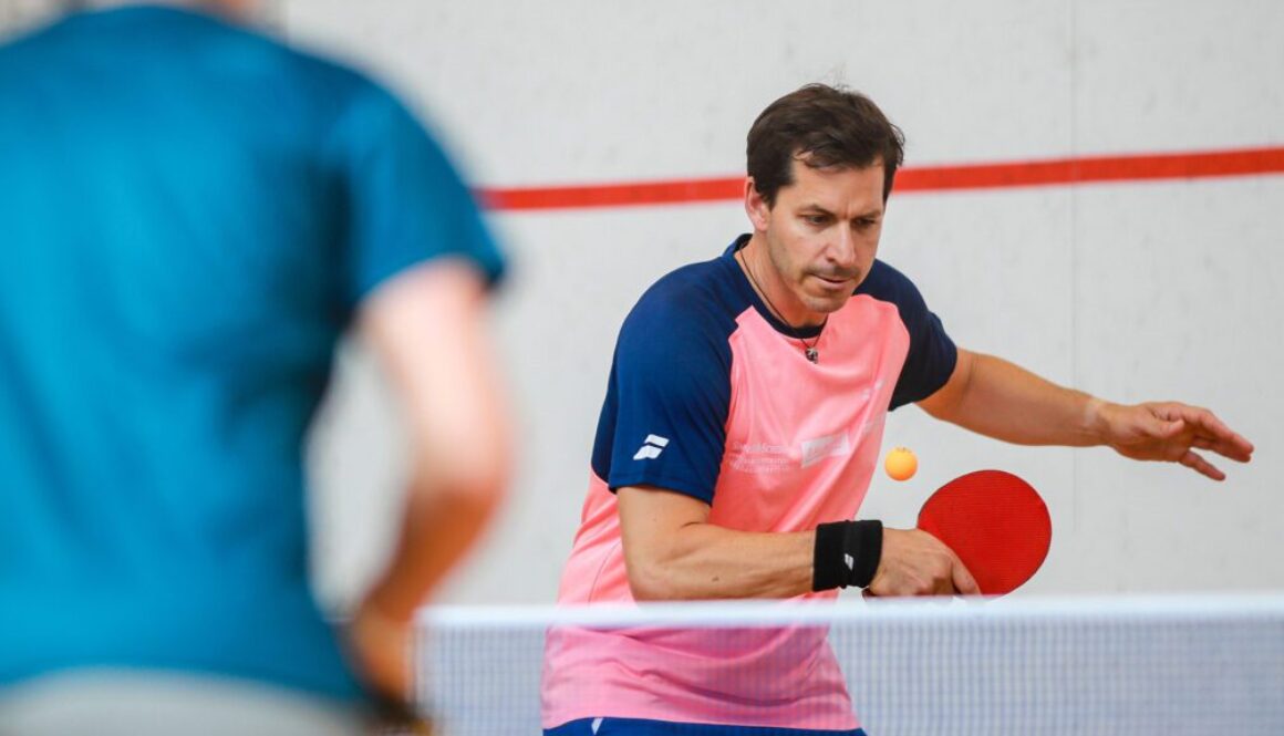 RFA-Präsident Marcel Weigl an der Tischtennis-Platte.