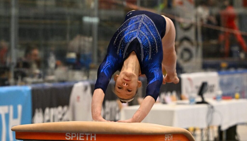 Leni-Bohle_ÖStM-Kunstturnen_Dornbirn-2024_02