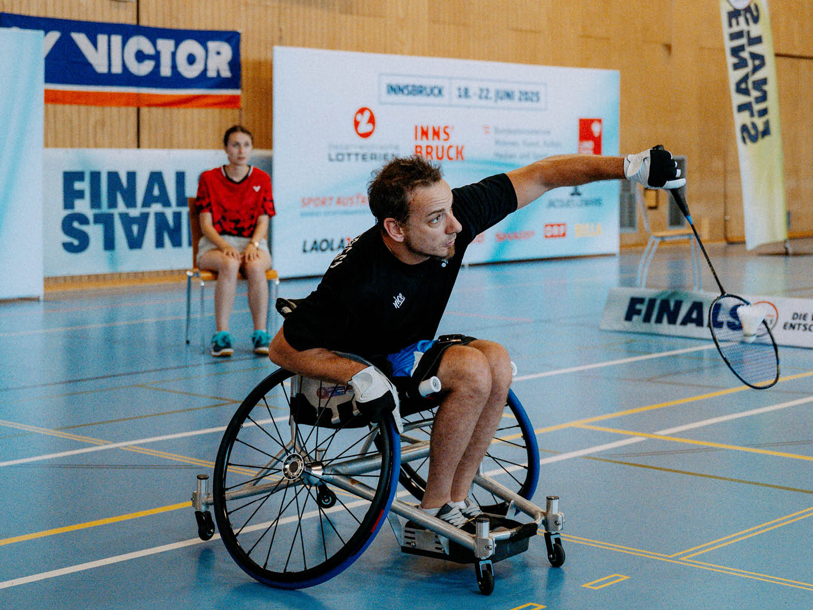 SAF_1600x1200px_badminton