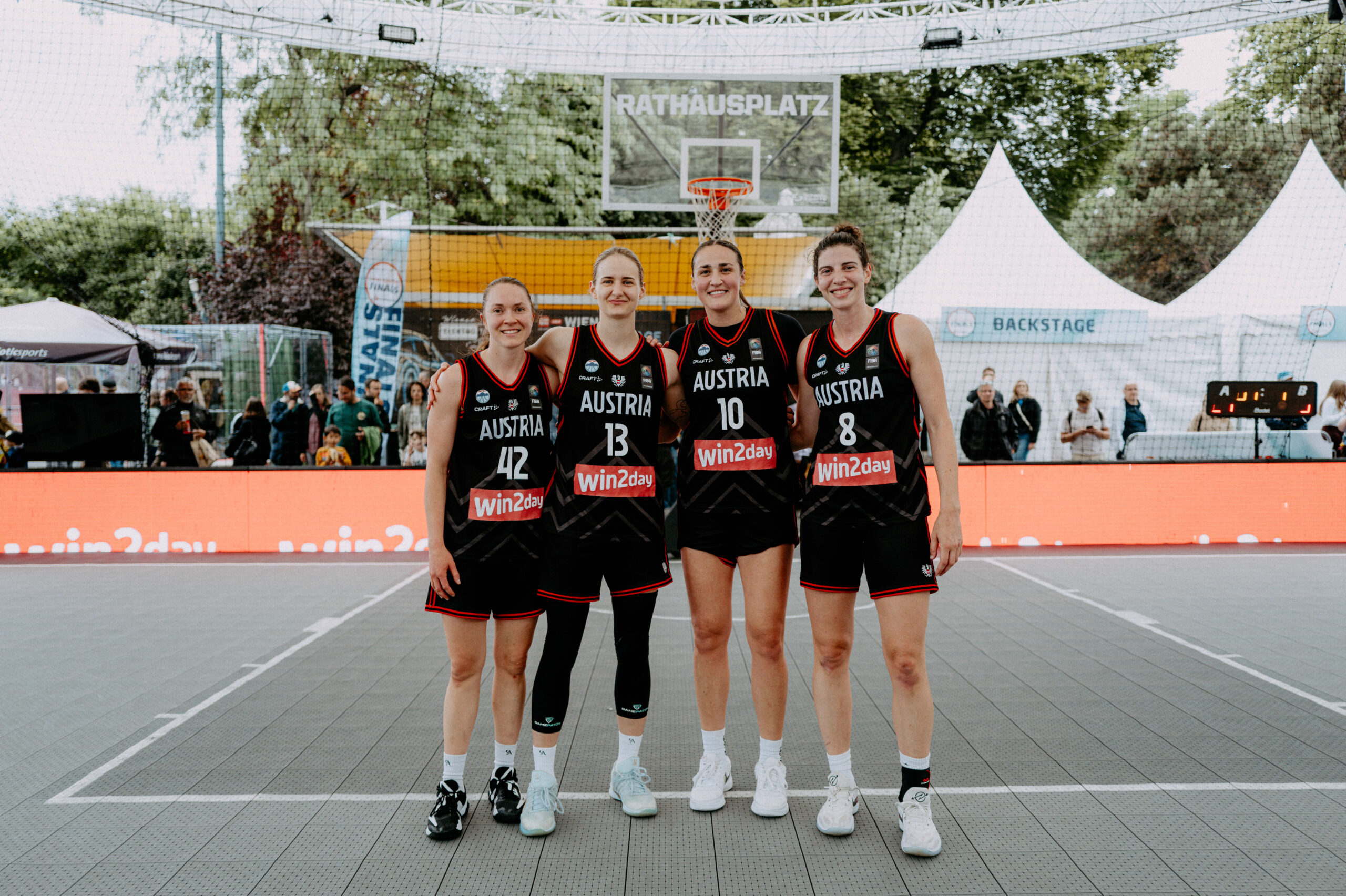 Sieg für Sigi Koizar, Simone Sill, Alexia Allesch und Anja Fuchs-Robetin